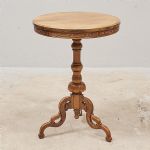 1608 7024 PEDESTAL TABLE